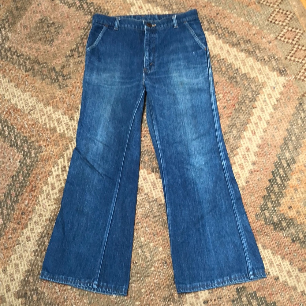 Vintage Levi’s zip fly button back pockets 32x30